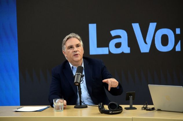 El gobernador de Córdoba, Martín Llaryora, en La Voz en Vivo.